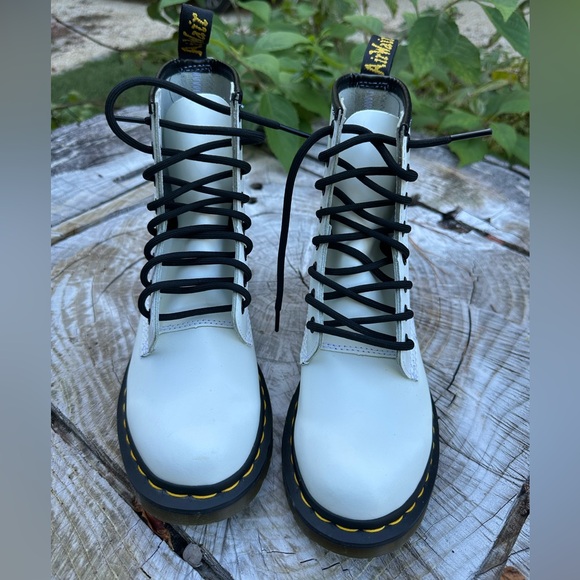 Dr. Martens 1460 White Leather 8 Eye Combat Boots Women’s 5 EU36 NO INSOLES Punk - Picture 3 of 13